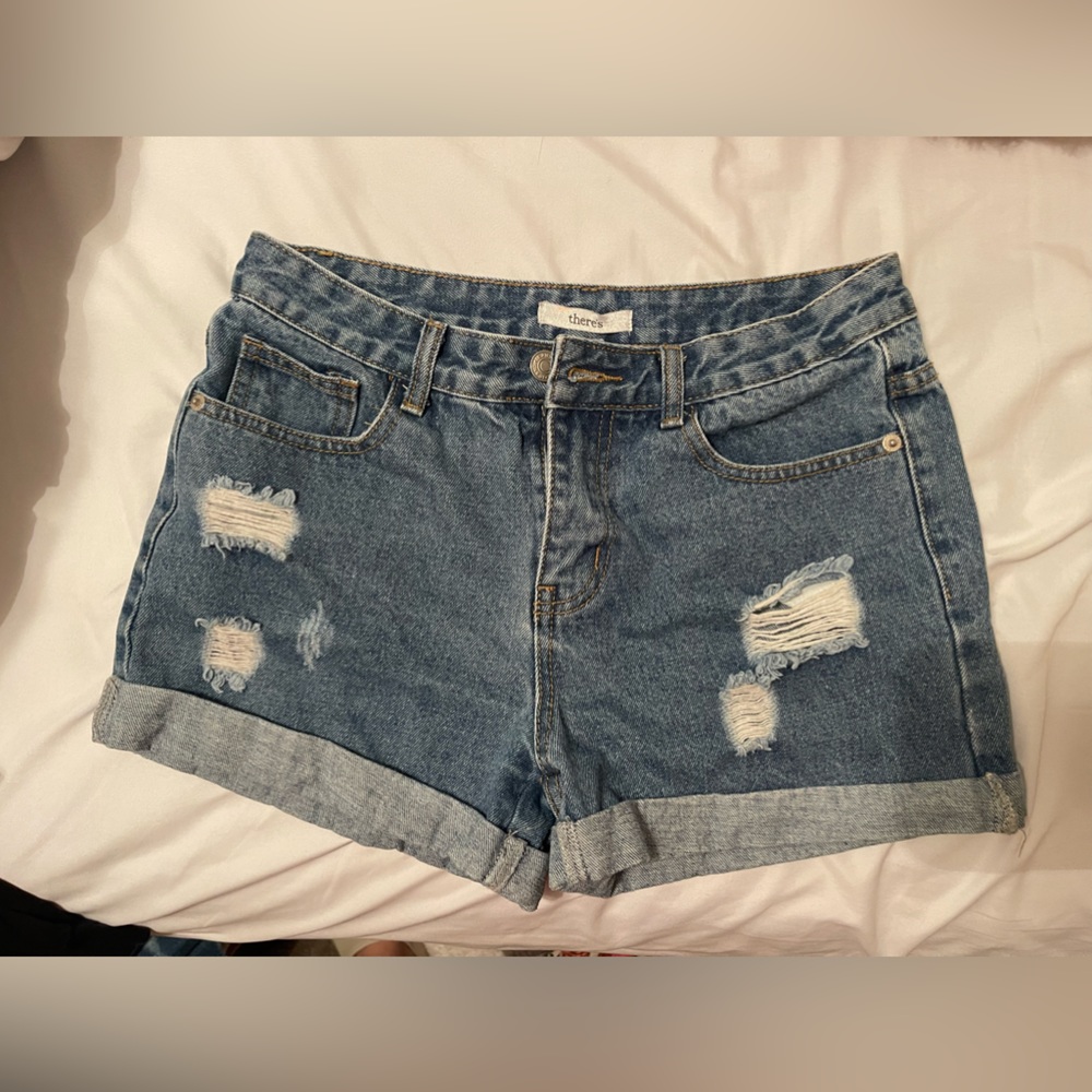 there’s jeanshorts